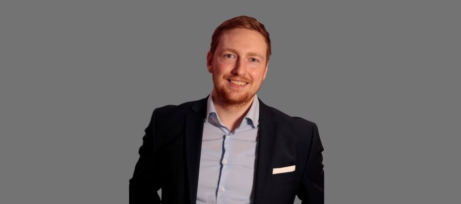 Testimonial – 900×400 px (1)