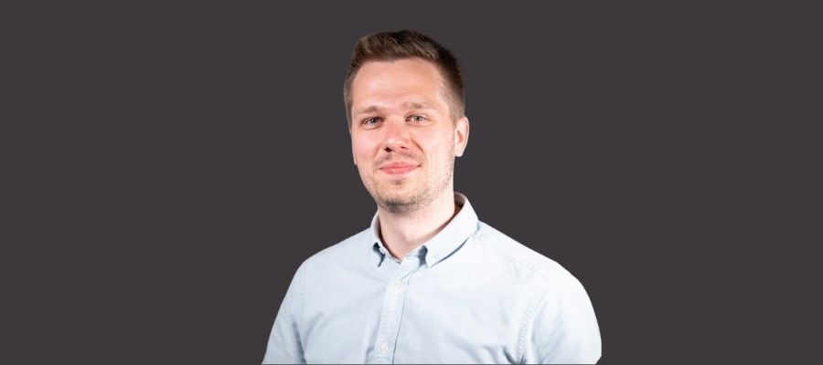 Testimonial – 900×400 px